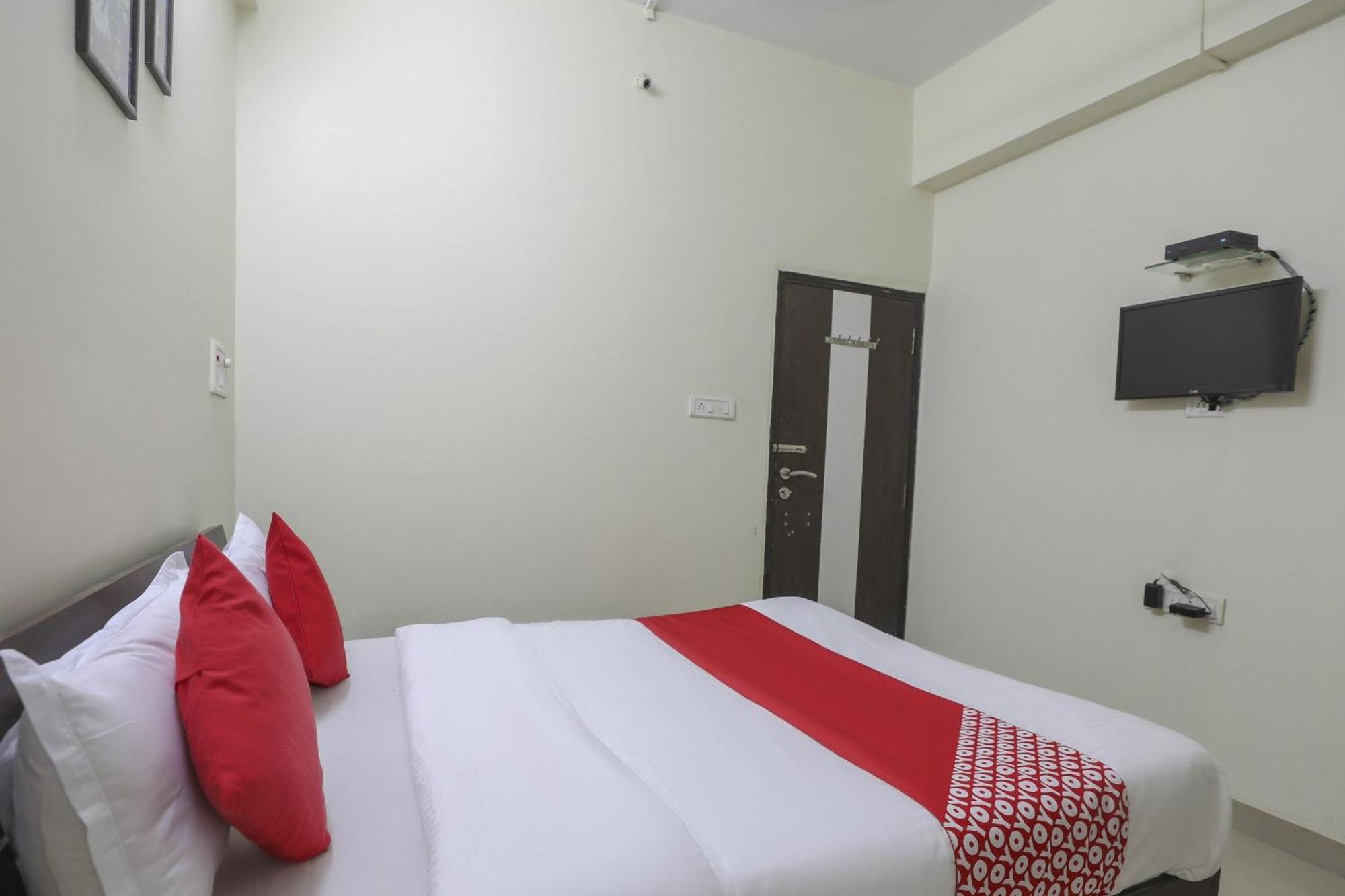 Collection O Shyam Vatika Banquet And Rooms 苏拉特 外观 照片