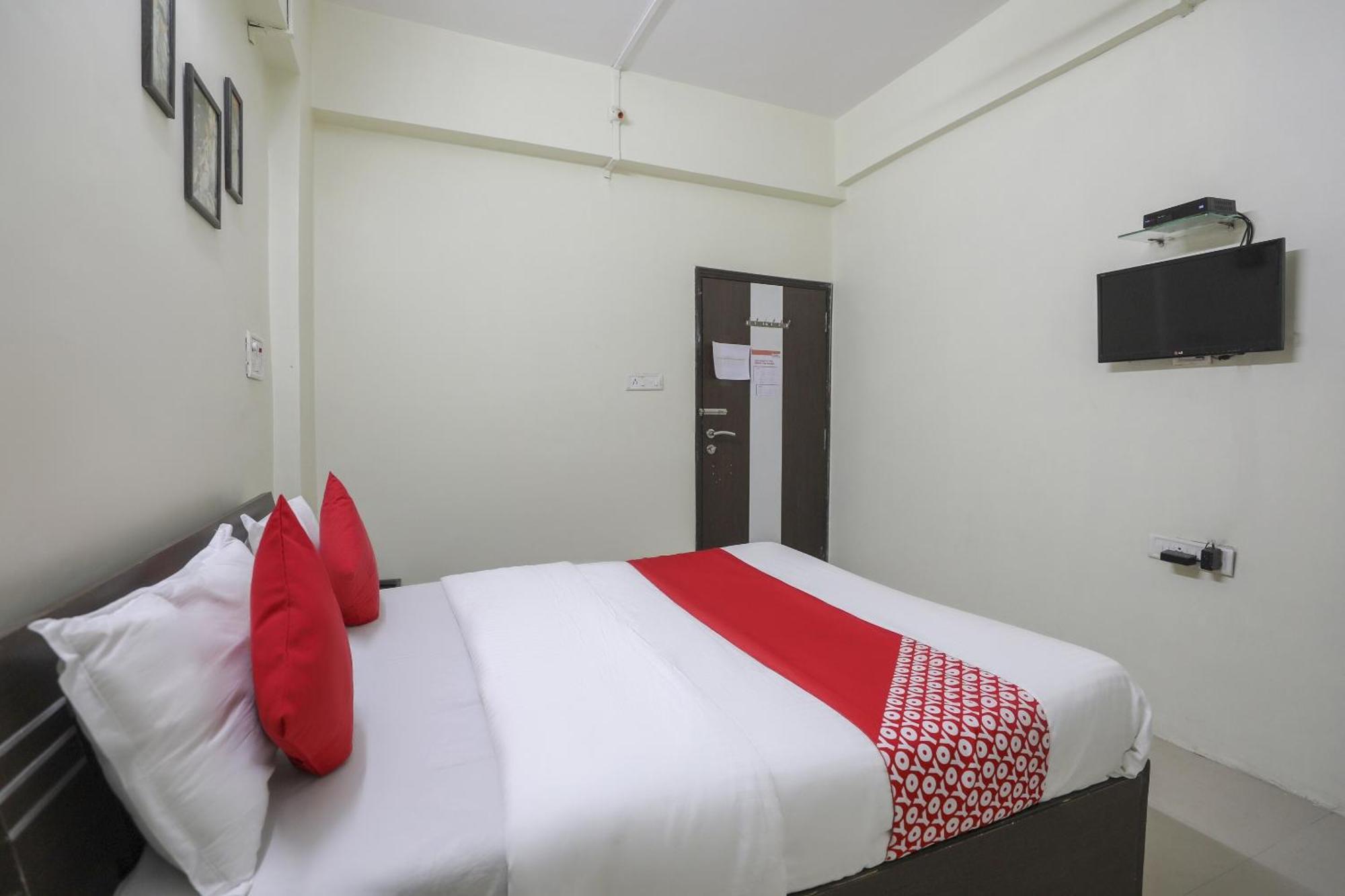 Collection O Shyam Vatika Banquet And Rooms 苏拉特 外观 照片