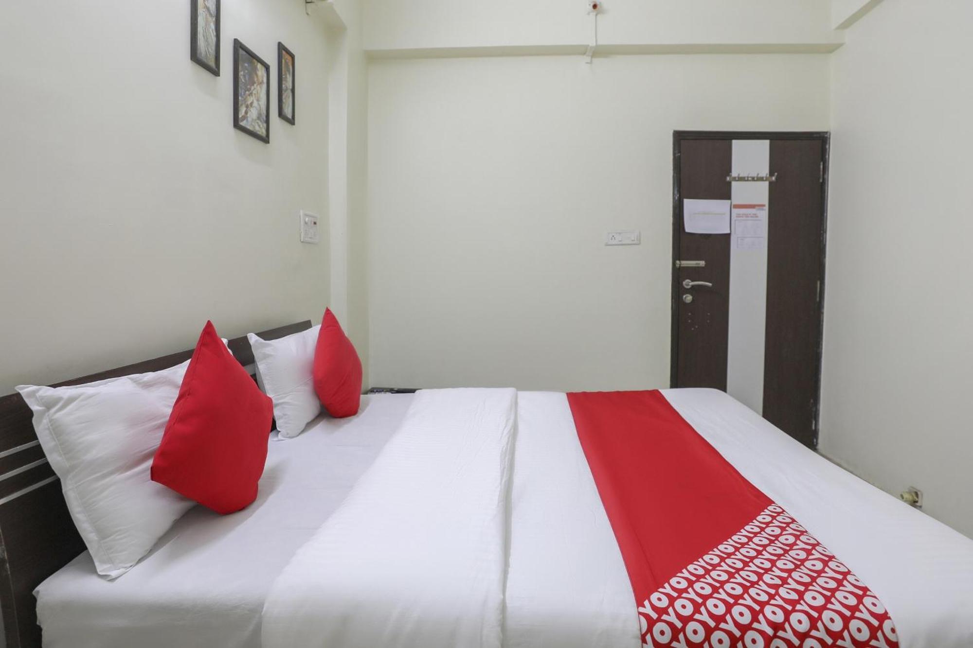 Collection O Shyam Vatika Banquet And Rooms 苏拉特 外观 照片